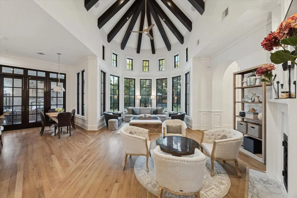 Robert Dame–Designed Texas Estate Offering Exceptional Privacy Asks $5.75 Million 17 20 Lacewood Ln a Remarkable Robert Dame–Designed Estate 12