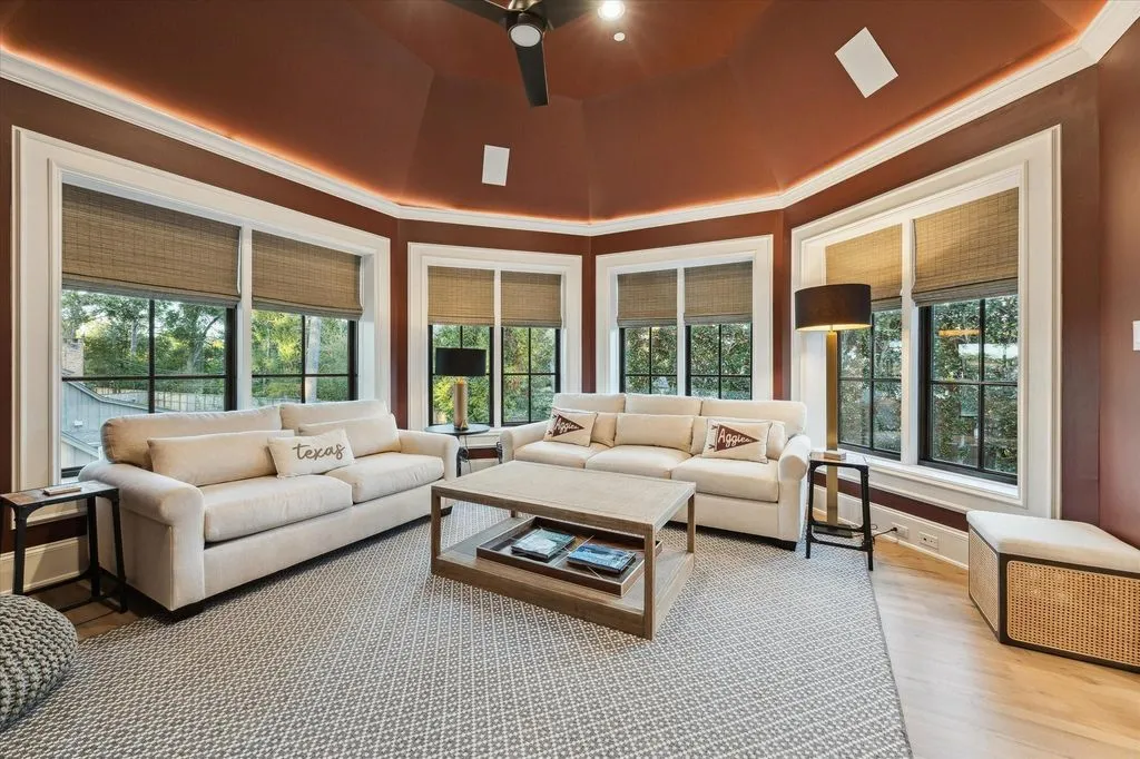 Robert Dame–Designed Texas Estate Offering Exceptional Privacy Asks $5.75 Million 27 20 Lacewood Ln a Remarkable Robert Dame–Designed Estate 17