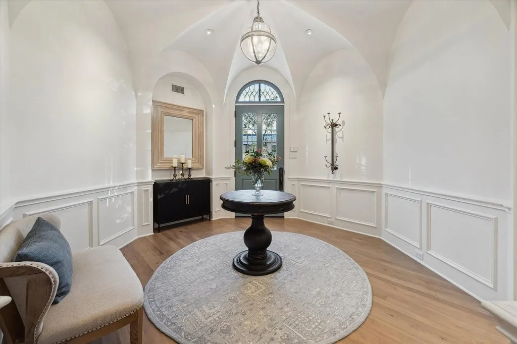 Robert Dame–Designed Texas Estate Offering Exceptional Privacy Asks $5.75 Million 7 20 Lacewood Ln a Remarkable Robert Dame–Designed Estate 2