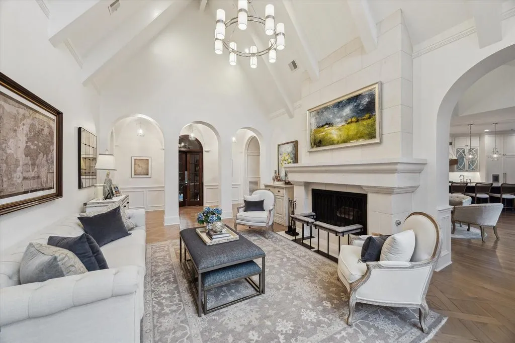 Robert Dame–Designed Texas Estate Offering Exceptional Privacy Asks $5.75 Million 12 20 Lacewood Ln a Remarkable Robert Dame–Designed Estate 7