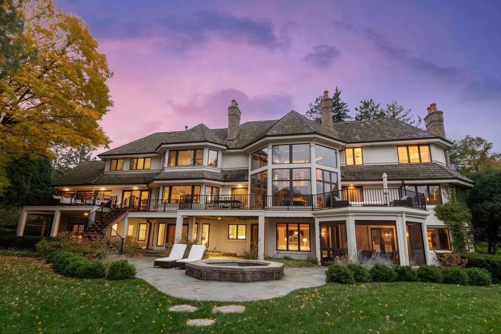 A Bruce Schmitt-Designed Minnesota Estate Asking $7.895 Million 5 2505 Cedar Point Dr A Spectacular Minnesota Estate 1