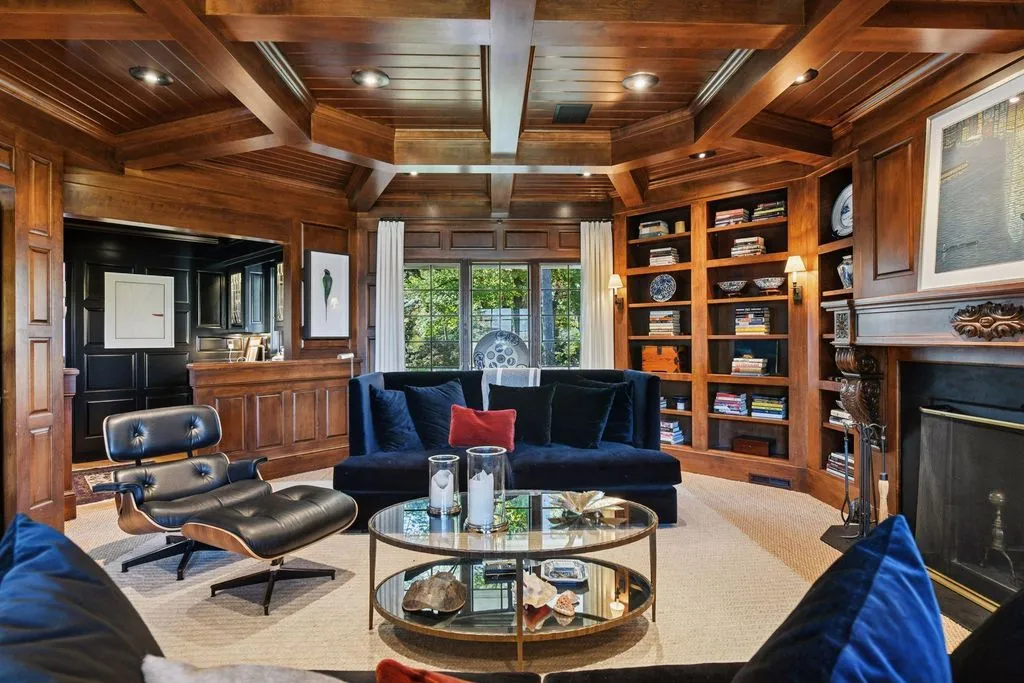 A Bruce Schmitt-Designed Minnesota Estate Asking $7.895 Million 19 2505 Cedar Point Dr A Spectacular Minnesota Estate 15