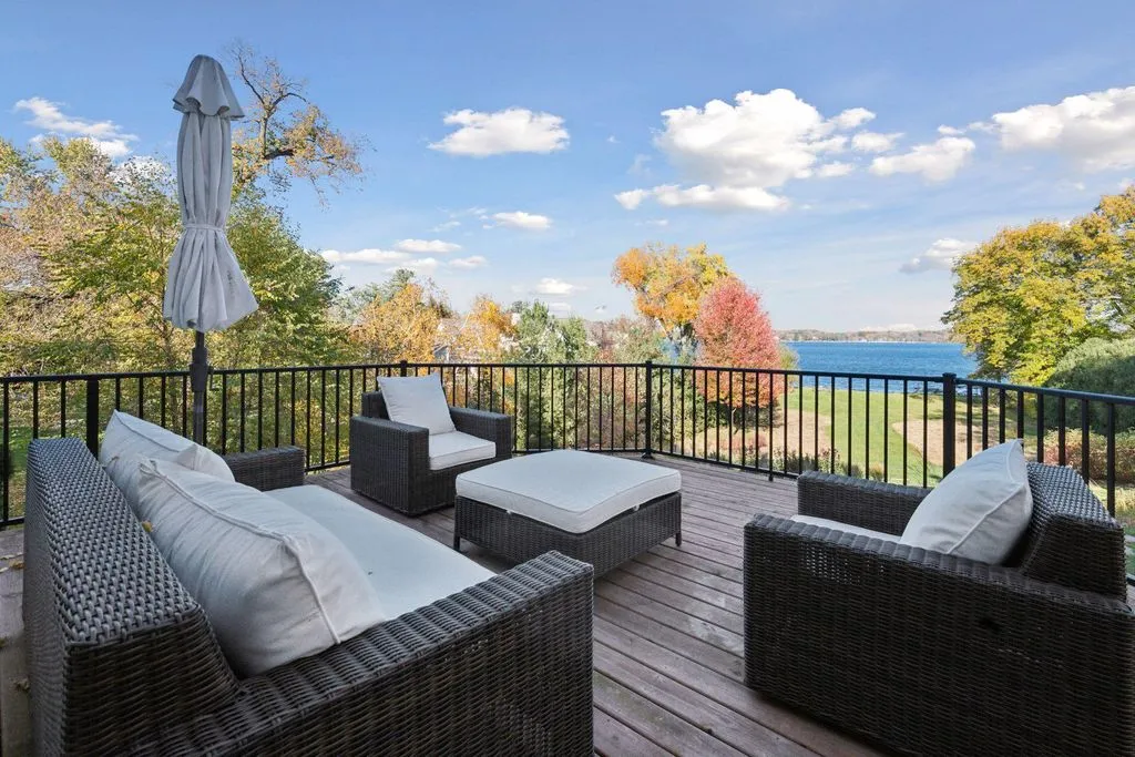 A Bruce Schmitt-Designed Minnesota Estate Asking $7.895 Million 33 2505 Cedar Point Dr A Spectacular Minnesota Estate 29