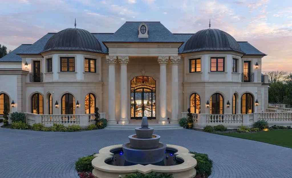 A Breathtaking Residence Offering Privacy and Panoramic Views Listed for $39.95 Million 9 25300 Prado De La Magia Unveils a Breathtaking Residence 5