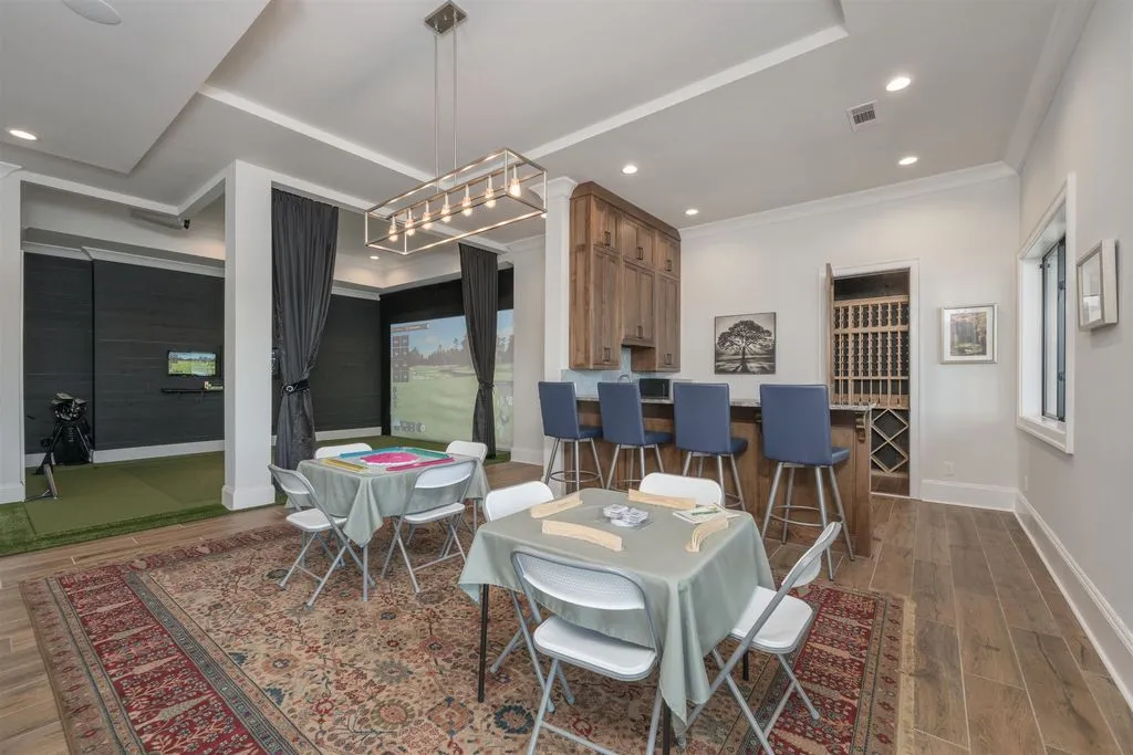 A Custom-Built Georgia Lakefront Masterpiece at $6.25 Million 22 2871 Linger Longer Dr A Stunning Custom Built Lakefront Masterpiece in Georgia 18