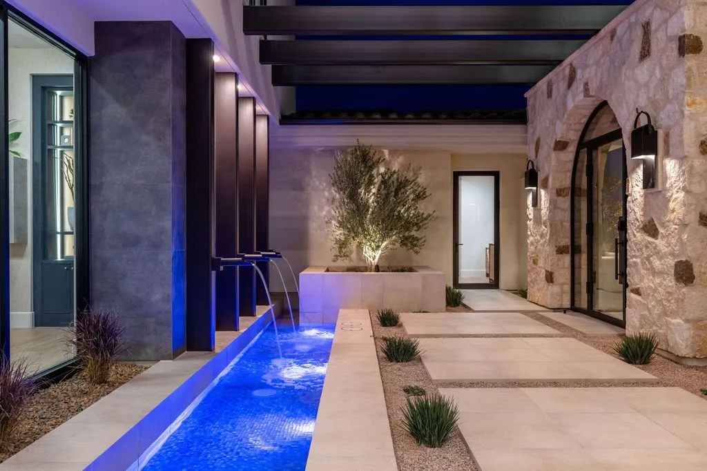 An Architectural Masterpiece by Dennis Miller Homes With Panoramic Zion Views at $5.85 Million 26 298 E Colima Rd Unveils a Stunning Utah Estate With Sweeping Zion Views 29