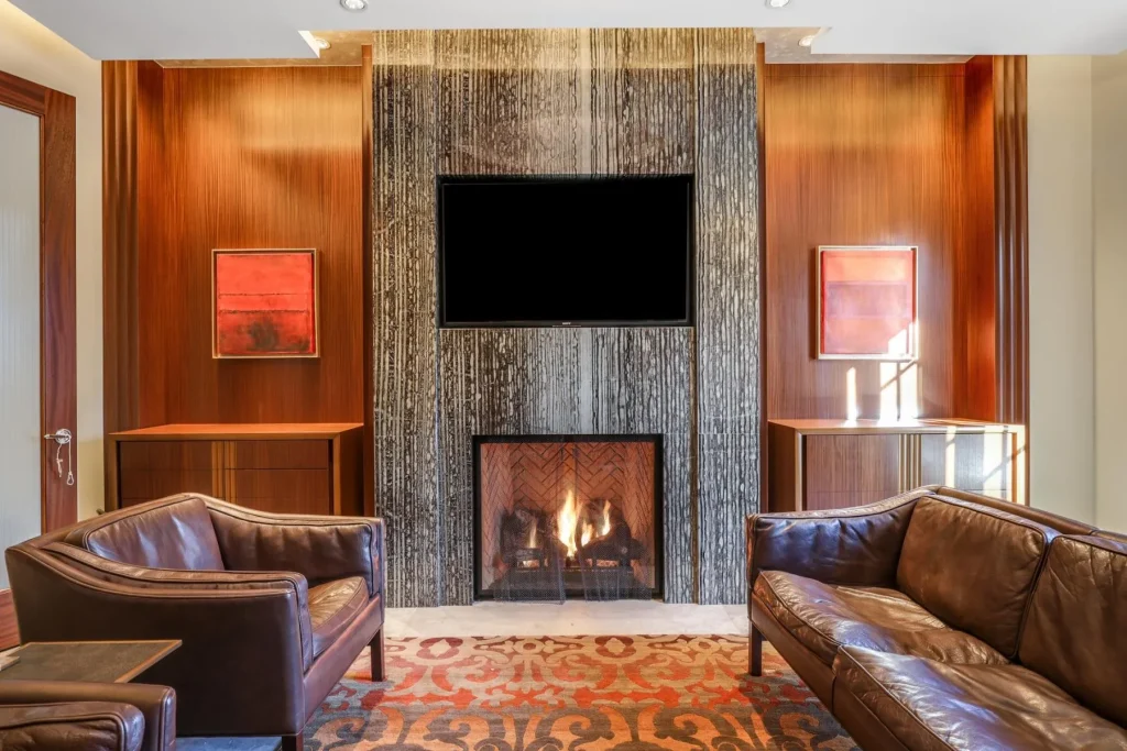 Lou DesRosiers–Designed Michigan Residence Listed for $5.499 Million 17 341 Lowell Ct A Stunning Lou DesRosiers–Designed Residence 13