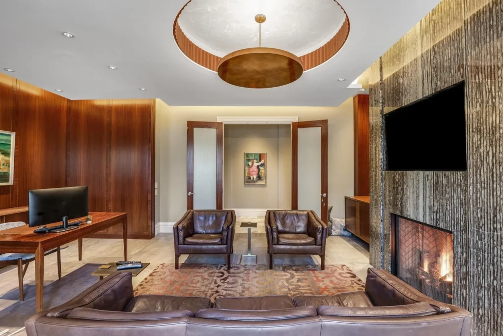 Lou DesRosiers–Designed Michigan Residence Listed for $5.499 Million 18 341 Lowell Ct A Stunning Lou DesRosiers–Designed Residence 14