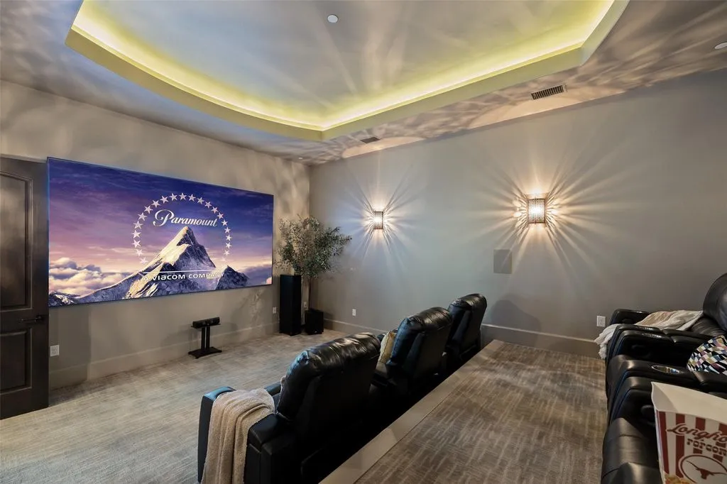 Magnificent Texas Masterpiece Delivers Grand Design and Total Privacy for $14.9M 19 3667 Stoneridge Rd Magnificent Texas Masterpiece Offers Grand Scale and Seclusion 12