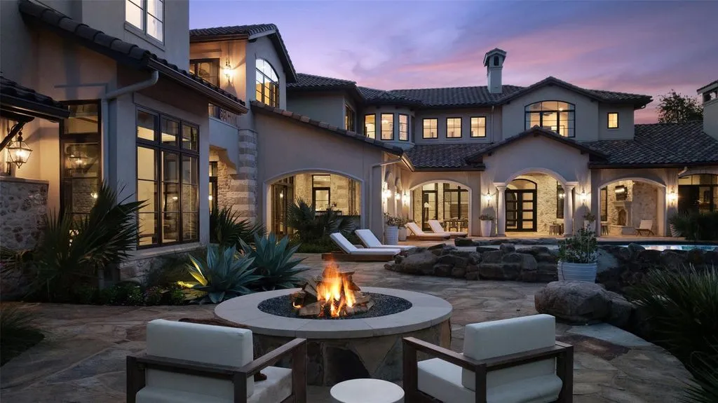 Magnificent Texas Masterpiece Delivers Grand Design and Total Privacy for $14.9M 17 3667 Stoneridge Rd Magnificent Texas Masterpiece Offers Grand Scale and Seclusion 18