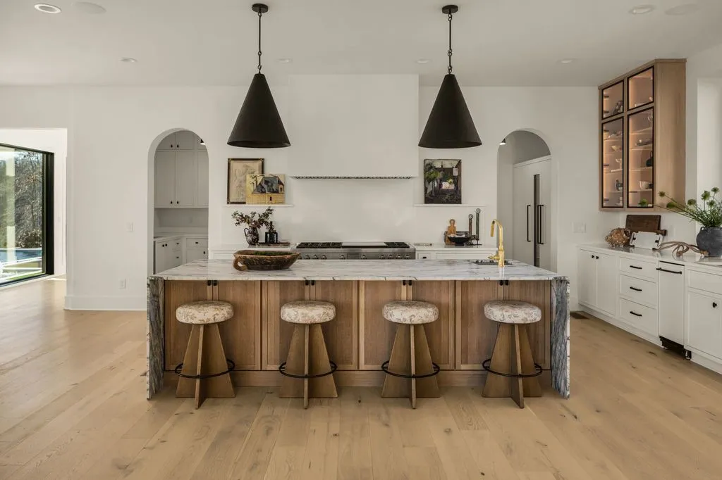 Custom Riverbirch Estate on 10 Secluded Acres in Tennessee Listed for $8.499M 10 3976 New Hwy 96 W Stunning Custom Riverbirch Estate on 10 Secluded Acres in Tennessee 13