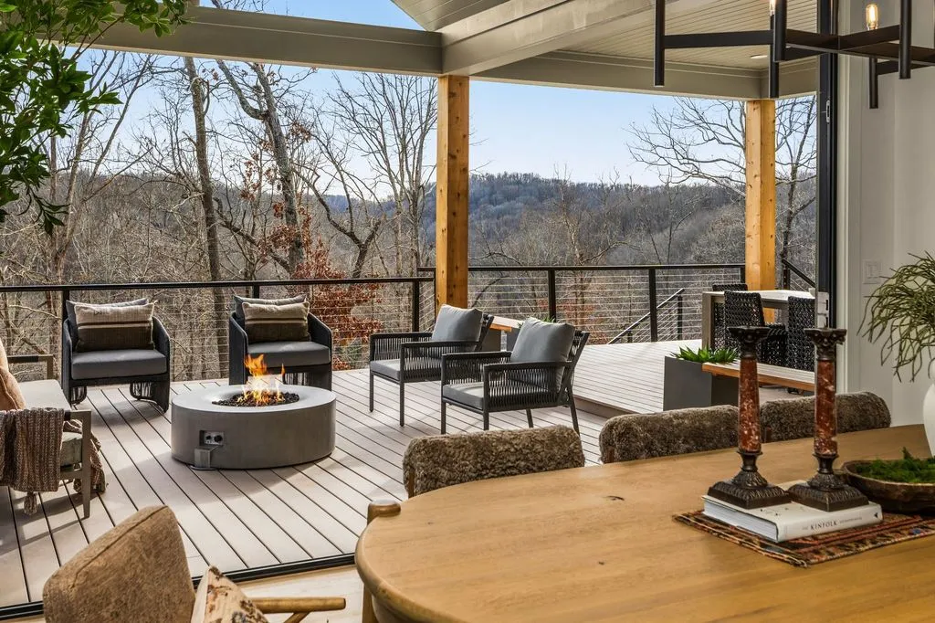 Custom Riverbirch Estate on 10 Secluded Acres in Tennessee Listed for $8.499M 15 3976 New Hwy 96 W Stunning Custom Riverbirch Estate on 10 Secluded Acres in Tennessee 19