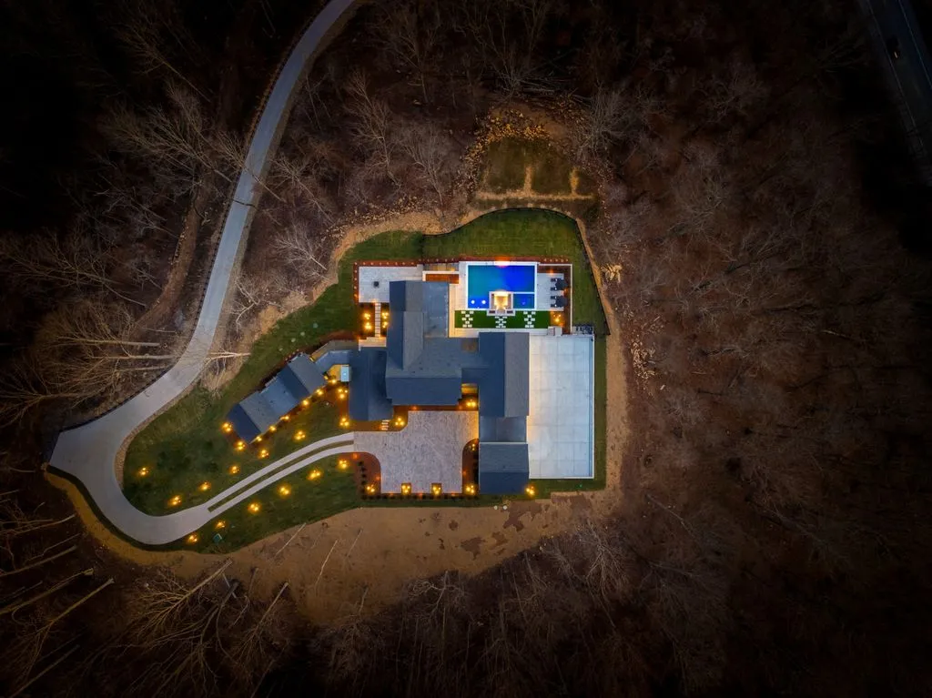 Custom Riverbirch Estate on 10 Secluded Acres in Tennessee Listed for $8.499M 26 3976 New Hwy 96 W Stunning Custom Riverbirch Estate on 10 Secluded Acres in Tennessee 6