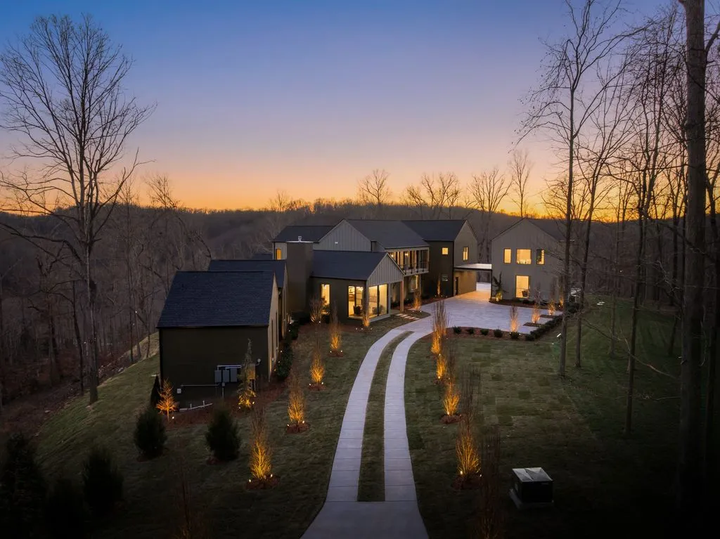 Custom Riverbirch Estate on 10 Secluded Acres in Tennessee Listed for $8.499M 27 3976 New Hwy 96 W Stunning Custom Riverbirch Estate on 10 Secluded Acres in Tennessee 7