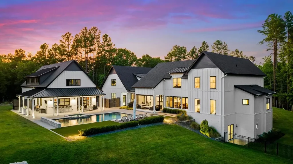 Masterfully Crafted $6,499,999 Waterfront Estate on 10.9 Acres in North Carolina 26 406 Morrison Farm Rd Unveils an Extraordinary 10.9 Acre Waterfront Masterpiece 25