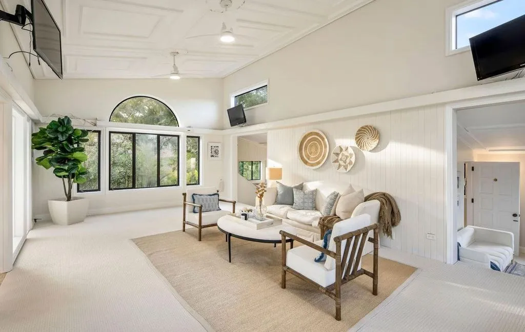 A Mediterranean Villa With Sweeping Mt. Diablo Views at $5.4 Million 21 4146 Canyon Rd A Spectacular Mediterranean Villa With Resort Style Living 19