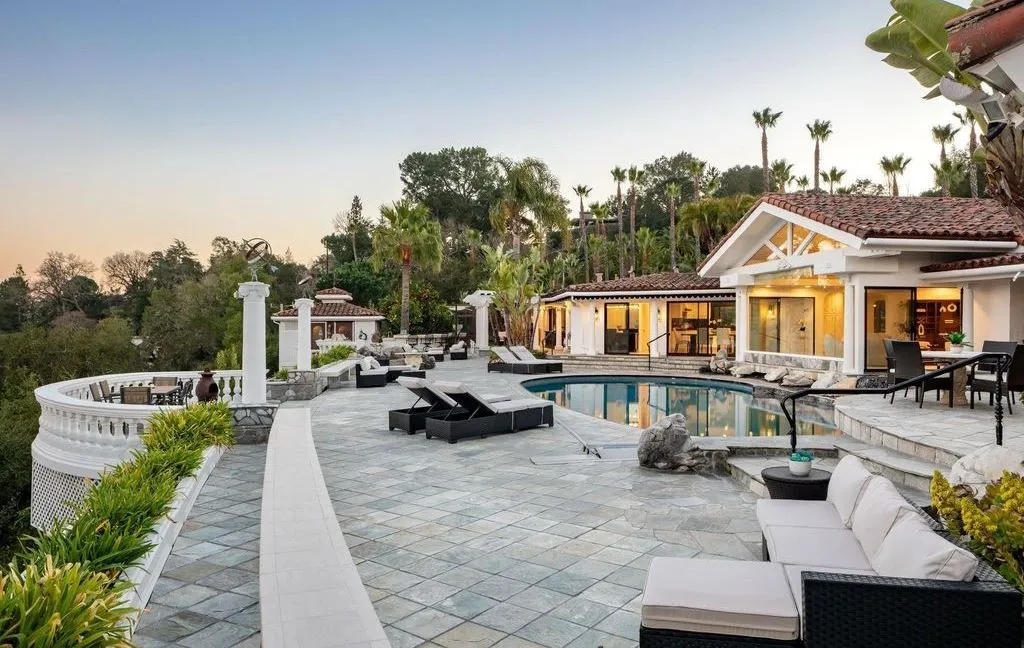 A Mediterranean Villa With Sweeping Mt. Diablo Views at $5.4 Million 27 4146 Canyon Rd A Spectacular Mediterranean Villa With Resort Style Living 21