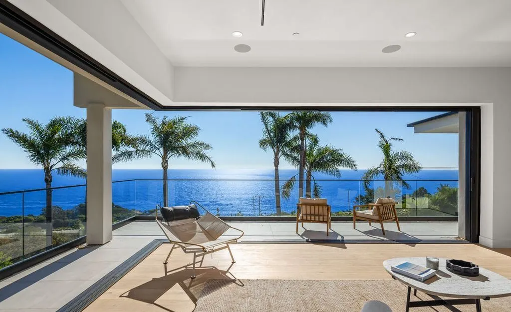 A Spectacular New Malibu Haven Offering Unrivaled Privacy and Seamless Coastal Flow 22 4732 Avenida Del Mar An Exquisite Malibu Sanctuary Delivering Coastal Sophistication and Effortless Flow 13