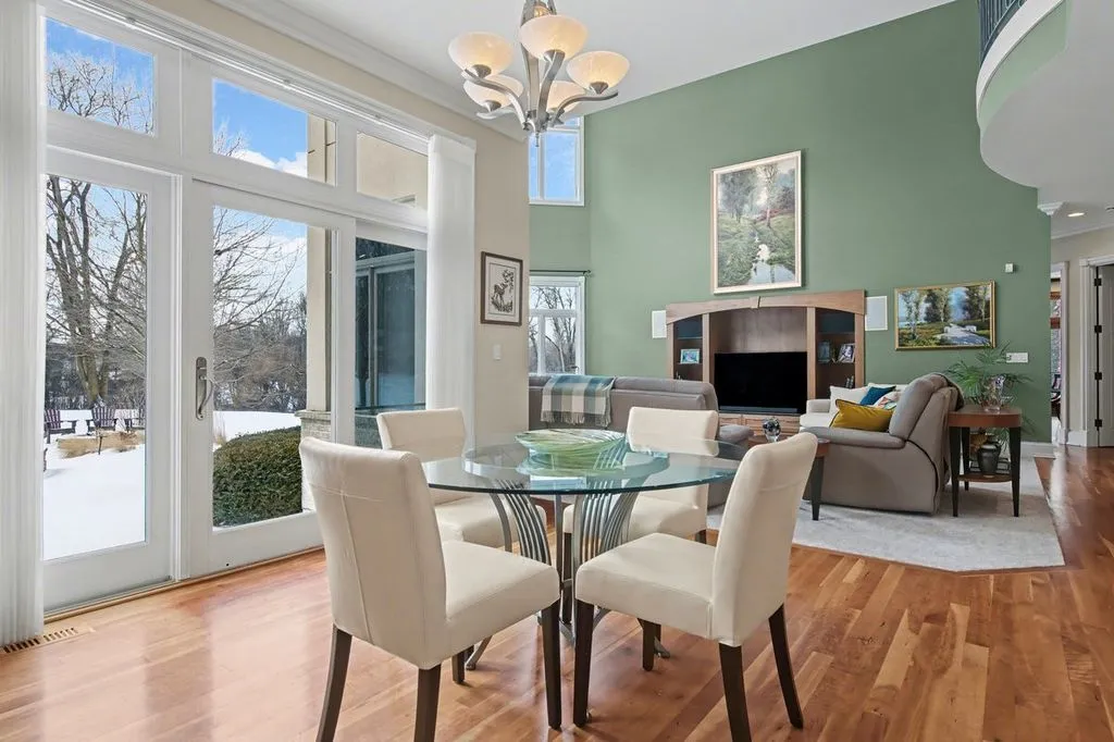 Resort-Style Living Defines This $2,495,000 Spectacular Estate in Illinois 16 51 Brinker Rd A Jaw Dropping Illinois Estate Offering Resort Style Living 15