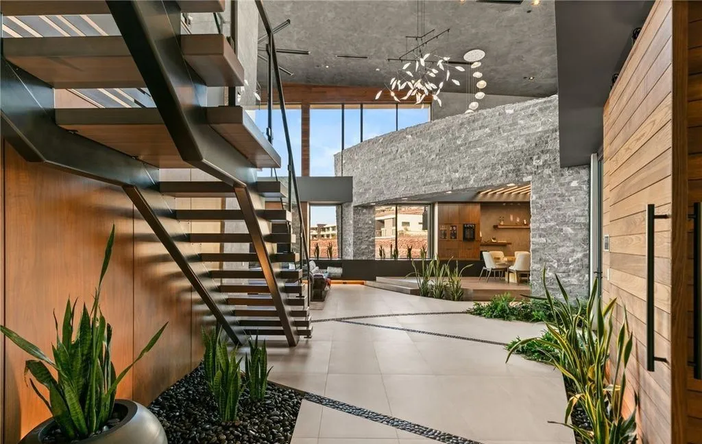 A Tranquil Architectural Masterpiece With Spa-Level Luxury in Nevada, Listed for $11.25 Million 14 6 Vista Crescent Ct An Exquisite Modern Architectural Sanctuary Offering Spa Level Living in Nevada 10