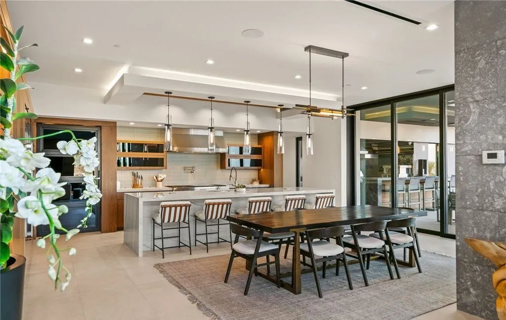 A Tranquil Architectural Masterpiece With Spa-Level Luxury in Nevada, Listed for $11.25 Million 15 6 Vista Crescent Ct An Exquisite Modern Architectural Sanctuary Offering Spa Level Living in Nevada 11