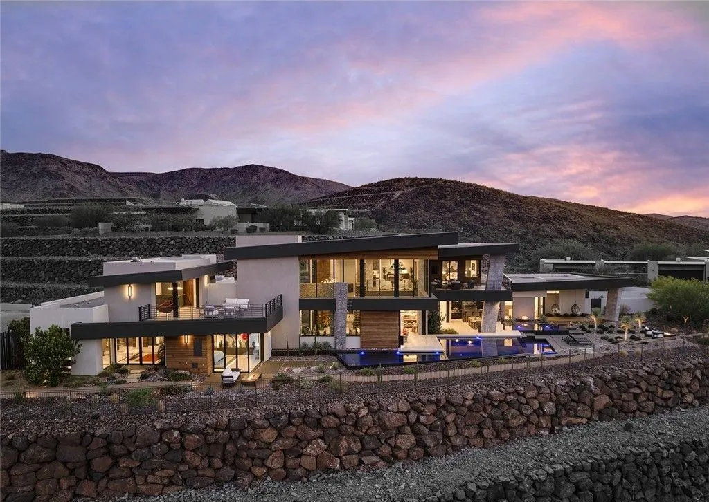 A Tranquil Architectural Masterpiece With Spa-Level Luxury in Nevada, Listed for $11.25 Million 6 6 Vista Crescent Ct An Exquisite Modern Architectural Sanctuary Offering Spa Level Living in Nevada 2