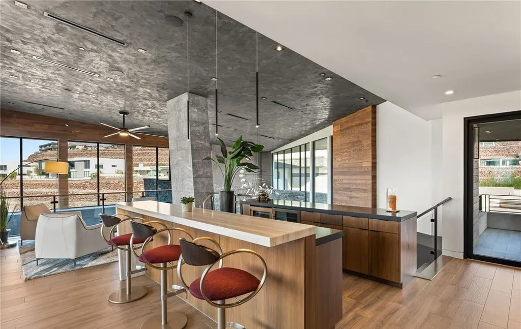 A Tranquil Architectural Masterpiece With Spa-Level Luxury in Nevada, Listed for $11.25 Million 21 6 Vista Crescent Ct An Exquisite Modern Architectural Sanctuary Offering Spa Level Living in Nevada 21