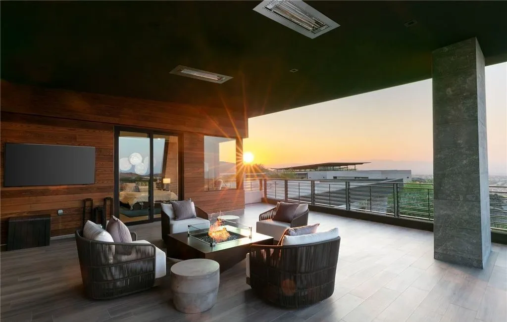 A Tranquil Architectural Masterpiece With Spa-Level Luxury in Nevada, Listed for $11.25 Million 25 6 Vista Crescent Ct An Exquisite Modern Architectural Sanctuary Offering Spa Level Living in Nevada 25