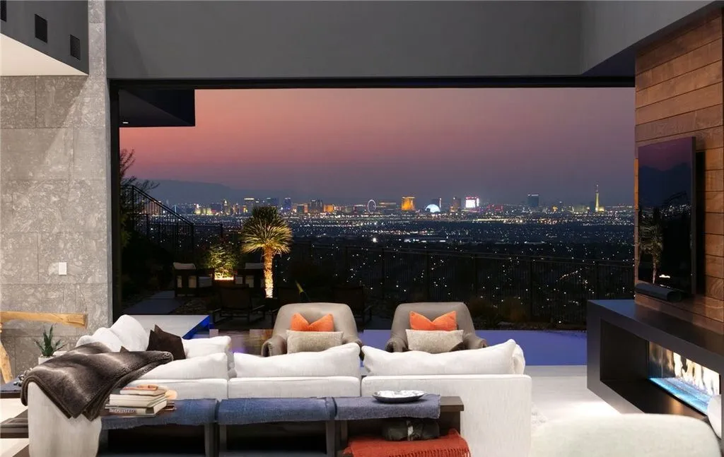 A Tranquil Architectural Masterpiece With Spa-Level Luxury in Nevada, Listed for $11.25 Million 7 6 Vista Crescent Ct An Exquisite Modern Architectural Sanctuary Offering Spa Level Living in Nevada 3