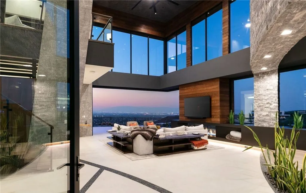 A Tranquil Architectural Masterpiece With Spa-Level Luxury in Nevada, Listed for $11.25 Million 9 6 Vista Crescent Ct An Exquisite Modern Architectural Sanctuary Offering Spa Level Living in Nevada 5