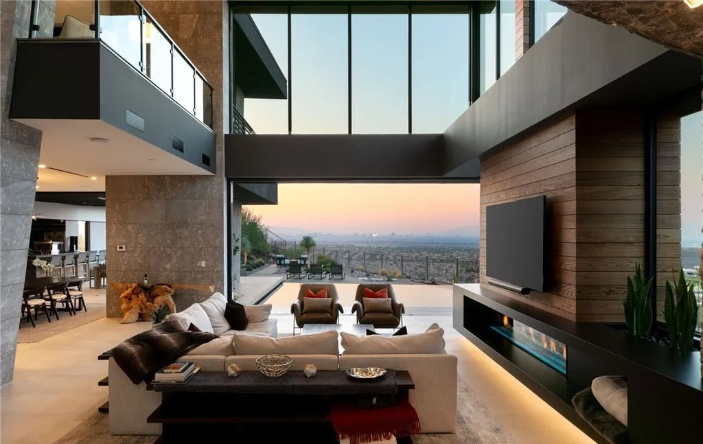 A Tranquil Architectural Masterpiece With Spa-Level Luxury in Nevada, Listed for $11.25 Million 11 6 Vista Crescent Ct An Exquisite Modern Architectural Sanctuary Offering Spa Level Living in Nevada 7