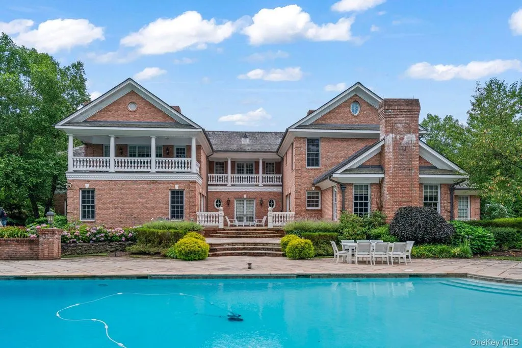 A Refined New York Residence Where Grandeur Meets Thoughtful Functionality at $10.8 Million 28 660 Chicken Valley Road A Distinguished New York Estate Where Grandeur Meets Functionality 25