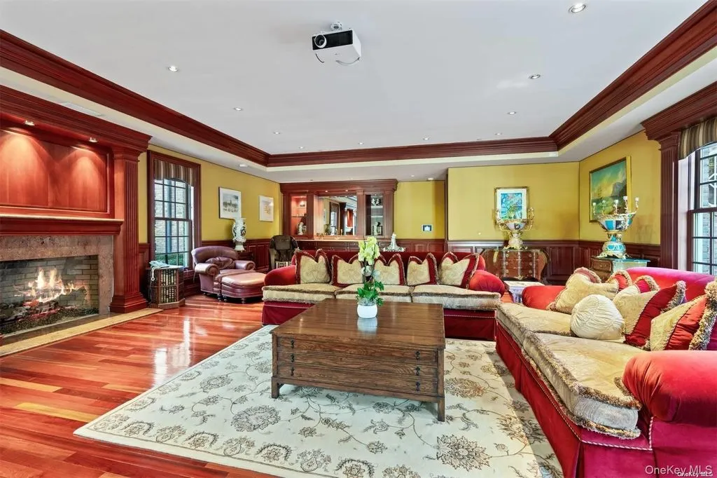 A Refined New York Residence Where Grandeur Meets Thoughtful Functionality at $10.8 Million 13 660 Chicken Valley Road A Distinguished New York Estate Where Grandeur Meets Functionality 9