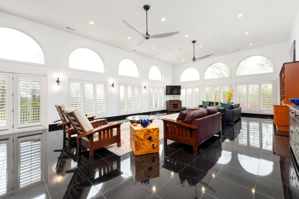 In Tennessee, a Distinguished Residence Stands at the Pinnacle of Luxury and Craftsmanship at $4.225 Million 13 720 Valhalla Ln An Exceptional Tennessee Estate 15