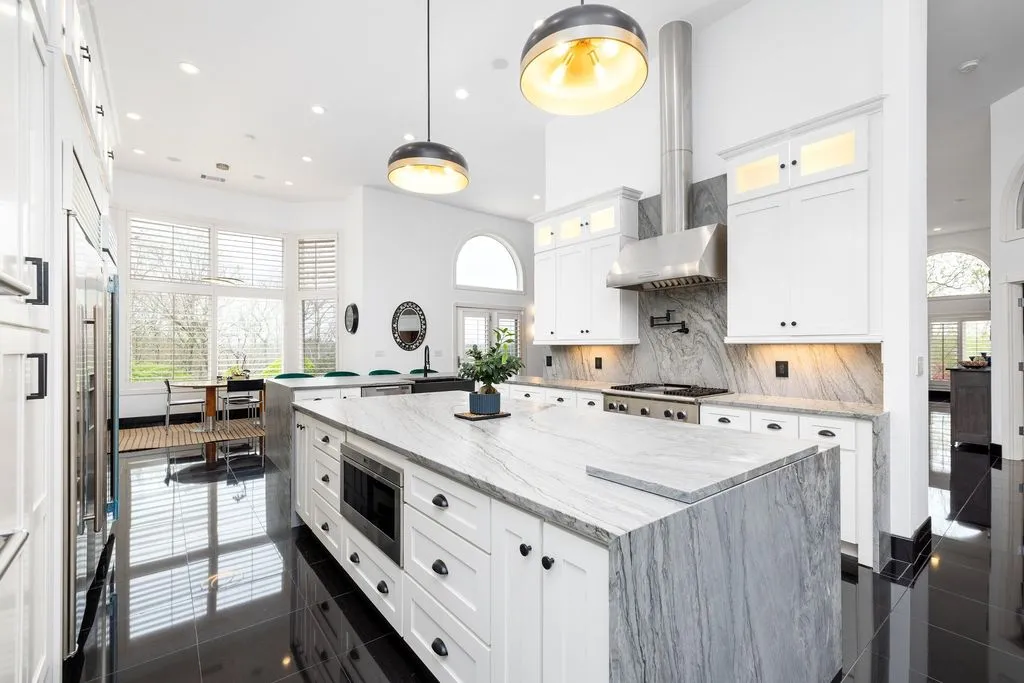 In Tennessee, a Distinguished Residence Stands at the Pinnacle of Luxury and Craftsmanship at $4.225 Million 23 720 Valhalla Ln An Exceptional Tennessee Estate 19