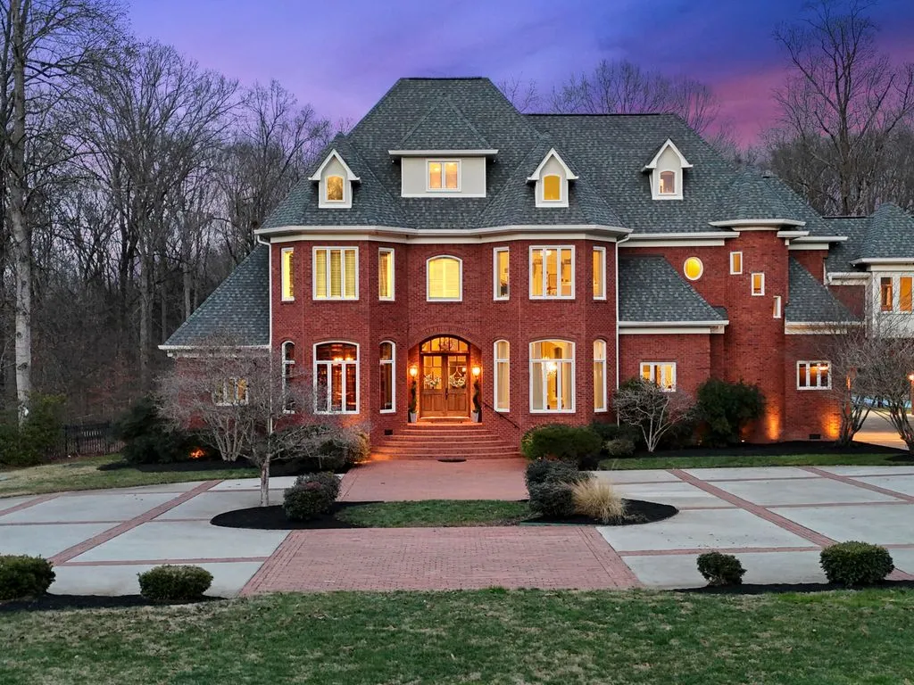 European-Inspired Tennessee Estate With a Dramatic Turret-Style Tower Asks $2.5 Million 6 8831 Forest Creek Ln A Stunning European Inspired Estate With a Dramatic Turret in Tennessee 2