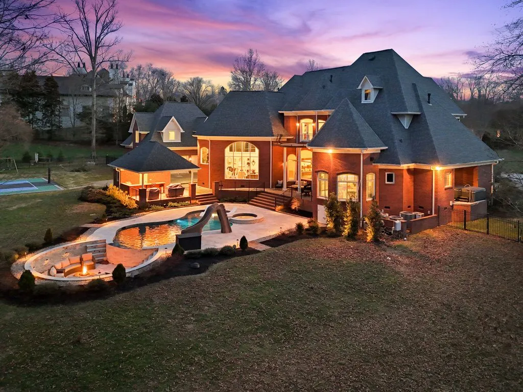 European-Inspired Tennessee Estate With a Dramatic Turret-Style Tower Asks $2.5 Million 9 8831 Forest Creek Ln A Stunning European Inspired Estate With a Dramatic Turret in Tennessee 4