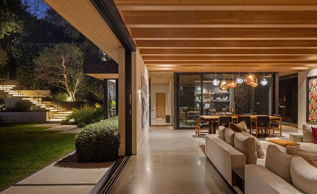 Architecturally Significant California Modern Residence Asking $12.5 Million 13 9551 Oak Pass Rd A Breathtaking Modern Architectural Masterpiece in California 22
