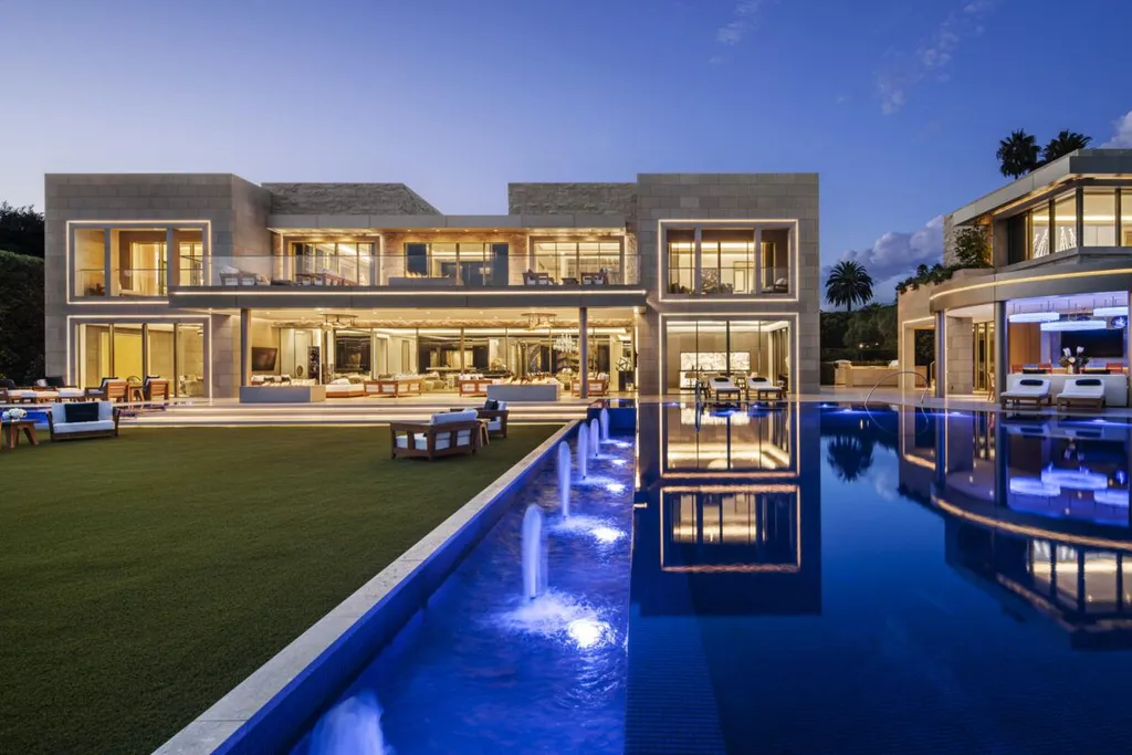 Beverly Hills Residence by Landry Design Group, Timeless Grandeur Reimagined for Modern Living 6 Beverly Hills Residence by Landry Design Group, Timeless Grandeur Reimagined for Modern Living