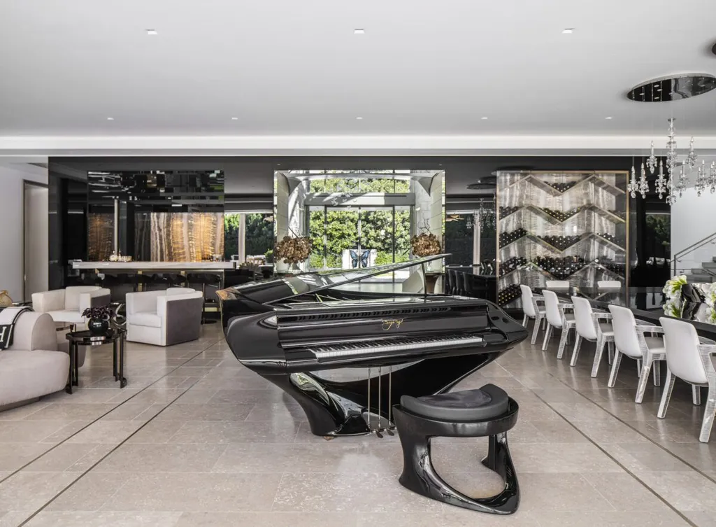 Beverly Hills Residence by Landry Design Group, Timeless Grandeur Reimagined for Modern Living 8 Beverly Hills Residence by Landry Design Group Timeless Grandeur Reimagined for Modern Living 2