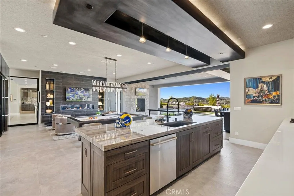 A Remarkable $11.5 Million California Showpiece Designed for Modern, Elevated Living 19 Inside 11 Thurston Dr — A Stunning 11.5 Million Masterpiece Defined by Balance and Luxury 15