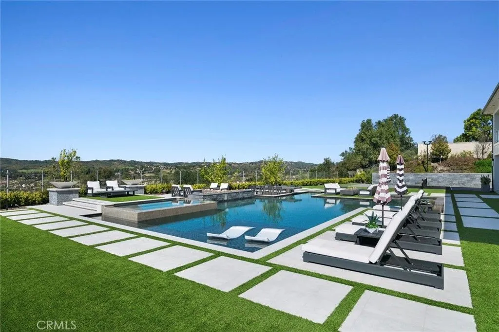 A Remarkable $11.5 Million California Showpiece Designed for Modern, Elevated Living 23 Inside 11 Thurston Dr — A Stunning 11.5 Million Masterpiece Defined by Balance and Luxury 25