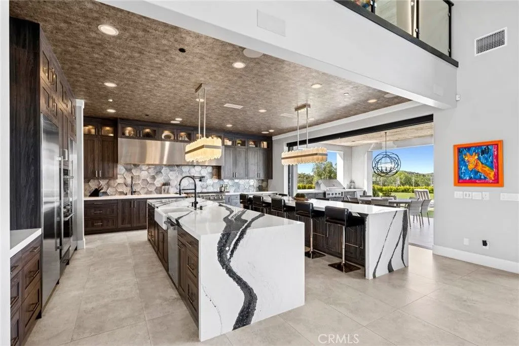 A Remarkable $11.5 Million California Showpiece Designed for Modern, Elevated Living 15 Inside 11 Thurston Dr — A Stunning 11.5 Million Masterpiece Defined by Balance and Luxury 9