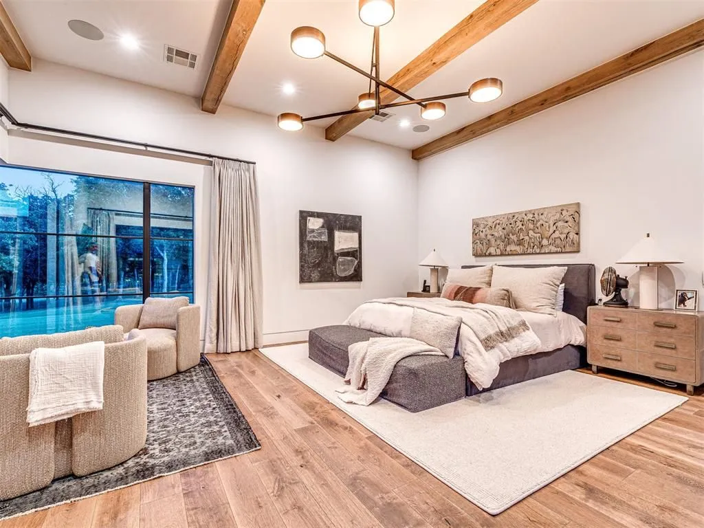 Impeccable and Iconic: Inside Oklahoma’s $12 Million Architectural Showpiece 20 Inside 3003 S Country Club Rd — A Stunning 12 Million Masterpiece of Impeccable Design 16