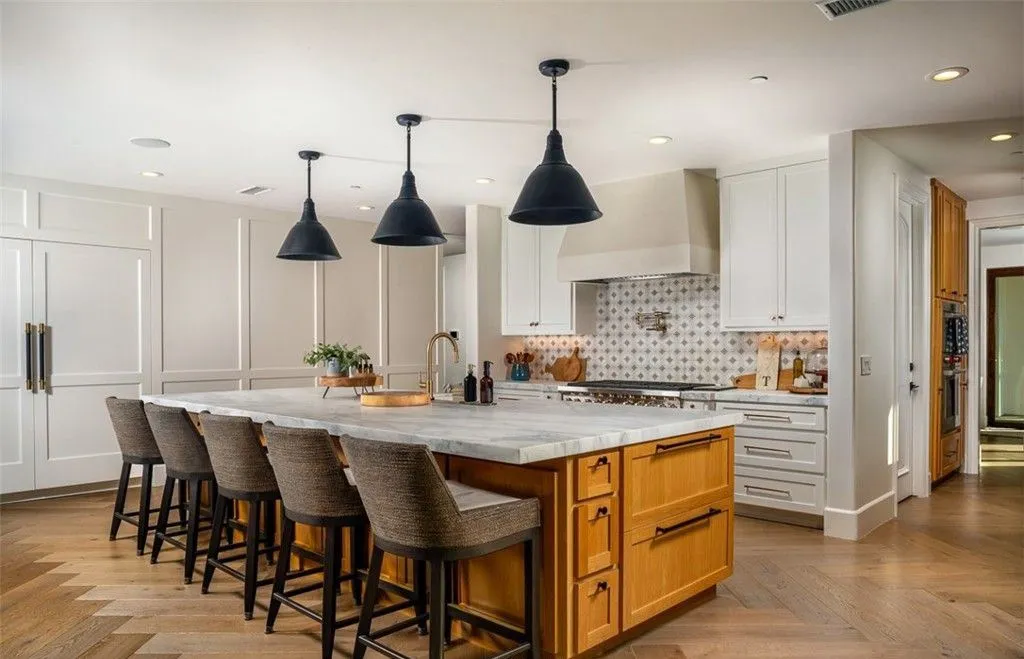An Extraordinary Opulent Sanctuary in California Hits the Market for $14.5 Million 19 Inside 4085 Calle Isabella an Extraordinary California Retreat Designed for Entertaining 12