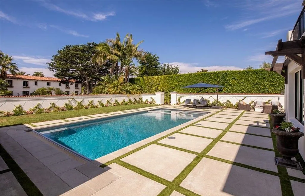 An Extraordinary Opulent Sanctuary in California Hits the Market for $14.5 Million 16 Inside 4085 Calle Isabella an Extraordinary California Retreat Designed for Entertaining 21