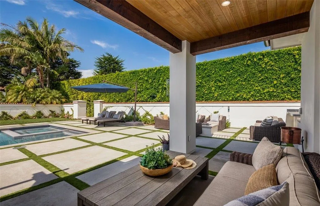 An Extraordinary Opulent Sanctuary in California Hits the Market for $14.5 Million 17 Inside 4085 Calle Isabella an Extraordinary California Retreat Designed for Entertaining 22