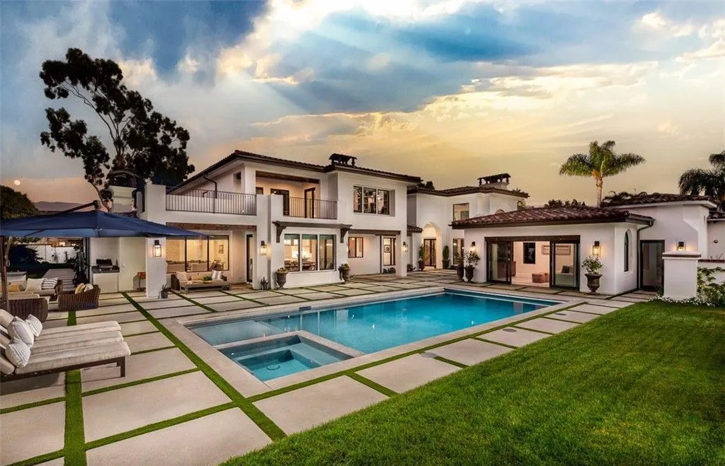 An Extraordinary Opulent Sanctuary in California Hits the Market for $14.5 Million 26 Inside 4085 Calle Isabella an Extraordinary California Retreat Designed for Entertaining 23