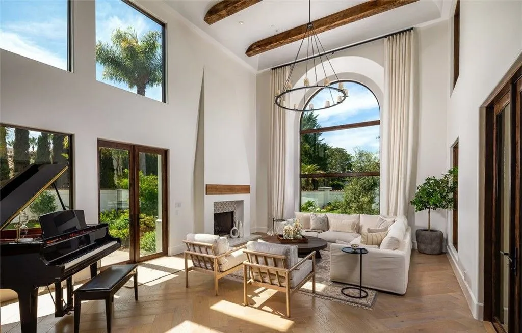 An Extraordinary Opulent Sanctuary in California Hits the Market for $14.5 Million 8 Inside 4085 Calle Isabella an Extraordinary California Retreat Designed for Entertaining 6