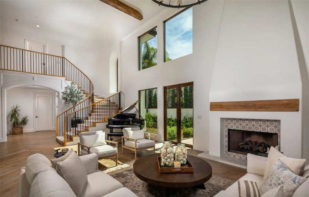 An Extraordinary Opulent Sanctuary in California Hits the Market for $14.5 Million 9 Inside 4085 Calle Isabella an Extraordinary California Retreat Designed for Entertaining 7